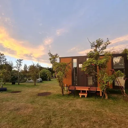 Applewood Cabin 2 By Tiny Away